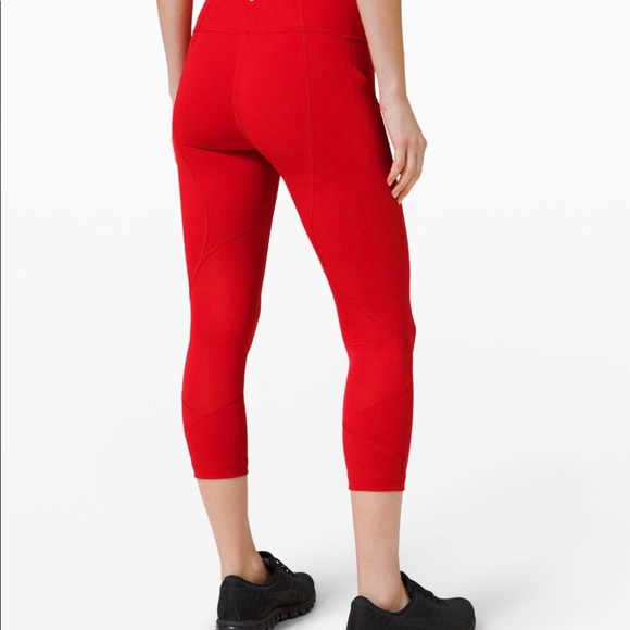 LULULEMON PACE RIVIAL CROP “22 - Picture 2 of 6